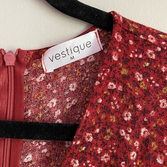 Vestique - Floral Long Sleeve Romper - size M - Picture 3 of 3